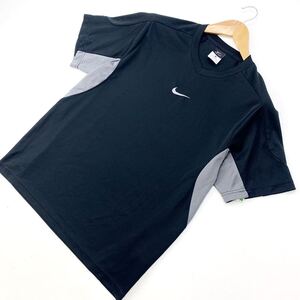 ナイキ NIKE 速乾 シンプル ロゴ 半袖Tシャツ ドライ グレー × ブラック メンズ M ★ 好パターン ★ スポーツ トレーニング■DG67