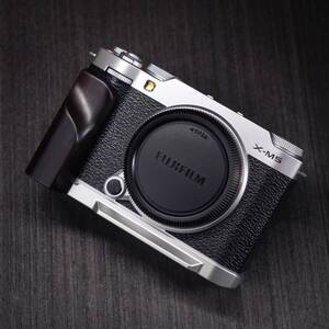 新品 富士フイルム FUJIFILM xm5 X-M5用 ハンドグリップ