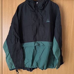 NIKE ACG ナイロンジャケット 古着　アノラック　サイズ　L