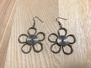 花 はな フラワー ピアス