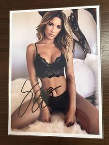 ★ シエラ・スカイ (Sierra Skye) サイン付き写真　証明書COA付き