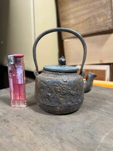 時代鉄瓶　ミニサイズ　松絵　日本精工　 煎茶道具 時代物 湯沸 銅蓋 漏れ無し　修理無し　龍文堂　亀文堂　大国　雨宮 骨董 茶注 茶道具