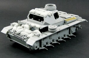 パンツァーアート RE35-140 1/35 III号戦車 サンドバッグアーマー(北アフリカ)