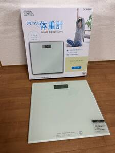 【美品】体重計　オーム電機　OHM　スリム　シンプル　デザイン