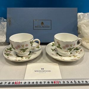 WEDGWOOD ウェッジウッド カップ ソーサー ワイルドストロベリー WILD STRAWBERRY 花柄 食器 ペア ティーカップ　コーヒー 未使用品 箱入り