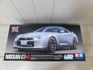 ★　タミヤ 1/10 RC　NISSAN　GT-R　 LED ライトユニット付き　ベアリングセットオマケ　新品未組み立て　★