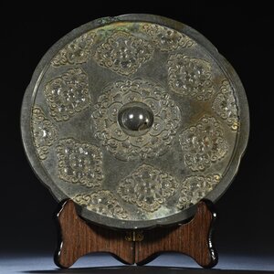 ■大成美術■館蔵珍品 青銅器 団花紋銅鏡（検）唐時代 唐物 中国美術 骨董 古玩 274