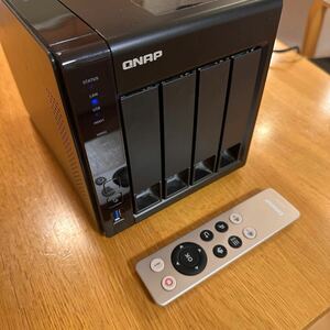 QNAP TS-451+ TS-451 Plus NAS 現状品 ジャンク 4ベイ HDD無し