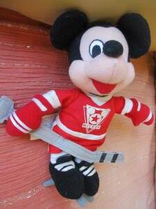 ■【ミッキー/MICKEY ★#28 アイスホッケー/Hockey】ユニフォーム スティック スケート靴 ビーズ入 マスコット ぬいぐるみ お人形　Disney