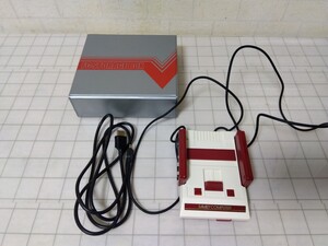 8■ニンテンドー　クラシックミニ　 任天堂　ファミコン　GLV-101　ケース付属　動作確認済　中古現状品