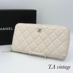 新型　美品　シャネル　キャビアスキン　ラウンドファスナー　長財布　ホワイト CHANEL