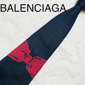■美品■BALENCIAGA バレンシアガ　ネクタイ　ロゴ文字　赤いリボン　ウロコ　シルク100% イタリア製　濃紺　ダークネイビー　パーティー