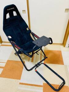 美品 PLAYSEAT レーシングコックピット Challenge 折りたたみ可能 ステアリングコントローラー対応 RC00002