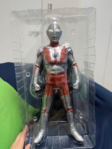 エクスプラスギガンティックウルトラマン円谷プロ限定版中古商品です。箱無し説明書なし台座あり台座棒あり