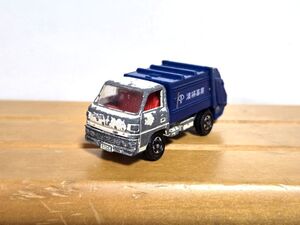 トミカ　三菱 キャンター　清掃車　日本製　トミー 　現状品