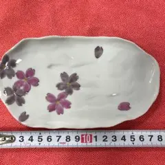 有田焼　花柄モチーフ　お皿　陶芸作家物　一点物