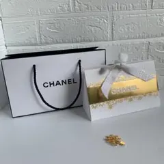 CHANEL 雪型チャーム付きボックス ショッパー 紙袋 クリスマスコフレ