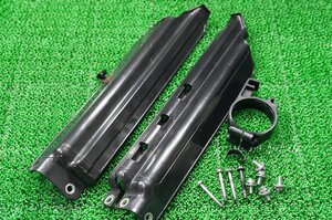 ●Dトラッカー250　LX250E-A03★フロントフォークカバー　ガード　左右　割れあり★5R0114129★実働　KAWASAKI　カワサキ　オフロード