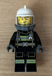 ◇LEGO 酸素ボンベ 消防士 レスキュー隊 隊員 ファイヤーマン 黒 ミニフィグ 中古 レゴシティ フィグのみ 正規品 レゴ 人間