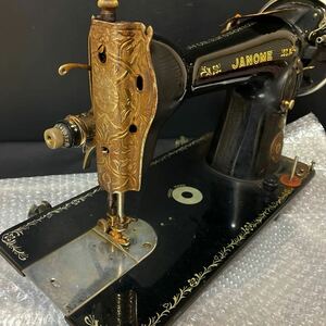 アンティークミシン　JANOME SEWING MACHINECO.LTD 昭和レトロ足踏みミシンヘッド　インテリア雑貨　置物　ジャノメミシン　古ミシン