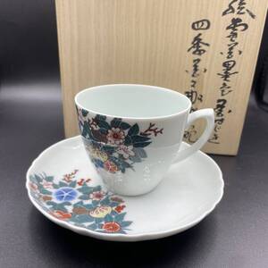 十四代今泉今右衛門 色絵雪花藍色墨はじき 四季花文 珈琲碗 カップ＆ソーサー