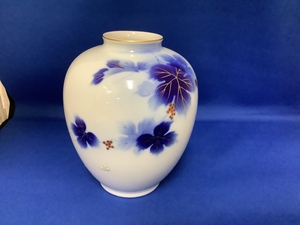 ○●○深川製磁　葡萄柄　花瓶(現状品)○●○