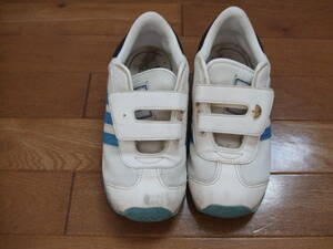 adidas*アディダス*水色*USED*かっこいいスニーカー*16cm*マジックテープ着脱しやすい*