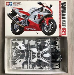 タミヤ模型 ヤマハ YZF-R1 1/12 YAMAHA オートバイシリーズ No.73 プラモデル TAMIYA 未組立 