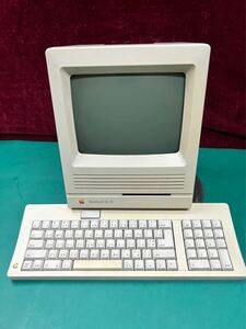 希少　Apple アップル　マッキントッシュ　Macintosh SE/30　M5119　PC　キーボード付き　通電のみ確認　(140s)