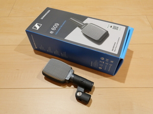 SENNHEISER e609 ２回室内使用・防湿庫保管の美品。　元箱・ホルダー付き。