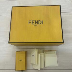 フェンディ バッグ　空箱　33.5×26×13.5 小箱付き　FENDI BOX 空き箱　箱　化粧箱