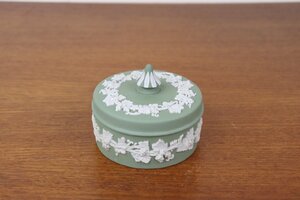 ウェッジウッド　ジャスパー　小物入れ　セージグリーン　ラウンドボックス　小　葡萄柄　WEDGWOOD　イギリス　ヴィンテージ　く180-4