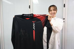 [アフリカ子ども支援チャリティー]迫田さおりさん直筆サイン入りTシャツ