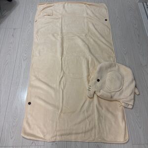 未使用●ディーエイチシー DHC ゾウさん あったか クッション ブランケット/アイボリー/ぞう/毛布/ひざ掛け/収納袋 付き/膝掛け ★2300-5