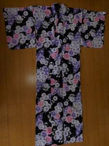 新品・浴衣・黒地・花柄・ピンク・桜・牡丹・紫・白・ラメ・女性