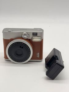 D007 FUJIFILM instax mini90 NEO CLASSIC 富士フィルム インスタントカメラ ネオクラシック チェキ ブラウン 