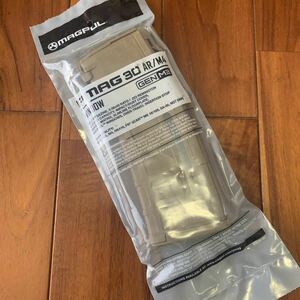 米軍放出品 米軍実物 MAGPUL マグプル PMAG 30 GEN M3 30連マガジン WINDOW 両窓 5.56mm コヨーテタン (管理番号C3)