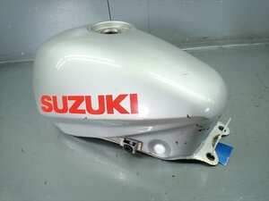 β241130-3 スズキ GSX250S 刀 カタナ GJ76A (H3年式) 燃料タンク フューエルタンク 漏れ無し！小凹み有り！内錆小有！