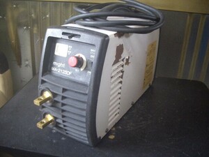 マイト工業 100Ｖ・200Ｖ兼用デジタル直流溶接機（ＭＡ－2125ＤＦ）の中古品