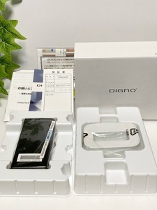 【新品未使用品】 SIMフリー DIGNO ケータイ2 701KC 京セラ 4G 携帯電話 ブラック 一括 購入 利用制限〇 付属品完備 送料無料 A6648