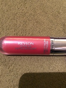 新品送料込み　REVLON レブロン　ウルトラ　HDマットリップカラー　色700番　定価1620円