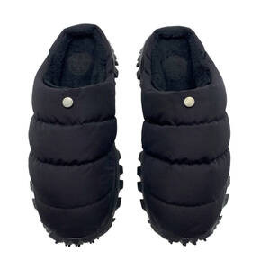 新品■MONCLER■秋冬用！ダウン入りクロッグサンダル■暖かい起毛ライニング■ブラック■メンズ■PUFFER TRAIL MULE■モンクレール