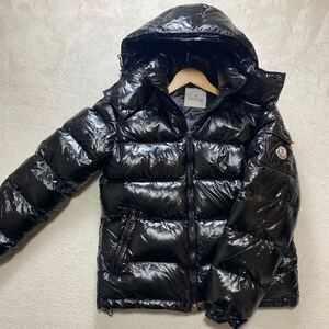 【極美品・名作】 MONCLER モンクレール メンズ ダウンジャケット MAYA マヤ シャイニーブラック ワッペン 2 Mサイズ