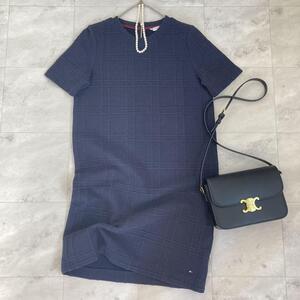 ★早い者勝ち★【美品】TOMMY HILFIGER トミーヒルフィガー【スポーティー】ワンポイント刺繍ワッペン 半袖ワンピース カジュアル XS H2262