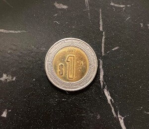 コイン1Peso moneda de Mxico メキシコの1ペソ1997年