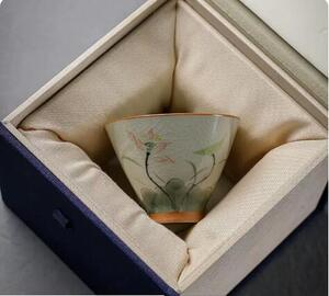 新品 　茶器　茶道具　工夫茶器　お茶を飲む　　湯飲み　冰裂　手絵　ピンク蓮華　絵付き　１個入り　