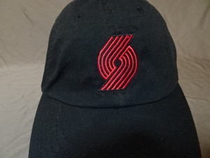 激レア USA購入 NBA ポートランドトレイルブレイザーズ 【Portland TrailBlazers】スタジアムスポンサー【MODA】ロゴ刺繍入りCAP 中古良品