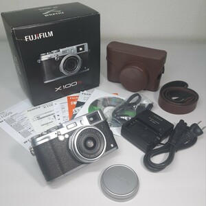 【元箱付】ショット数少【2,800回】FUJIFILM X100S フジフィルム デジタルカメラ デジカメ 革ケース＆ストラップ MADEIN JAPAN