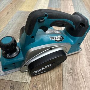 美品 MAKITA マキタ 82mm 18V 充電式カンナ KP180D 電動かんな 本体のみ