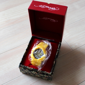 未使用 Ed Hardy エドハーディー 腕時計 LOVE KILLS Yellow ギャランティ箱付き SR-YW 